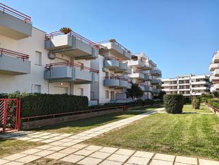 2A - Prima Fila, PianoTerra, Via Procida-Villa Rosa - 2