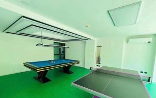 The One Pool View Large 1 Bedroom Family Park Cooking Allowed - 6