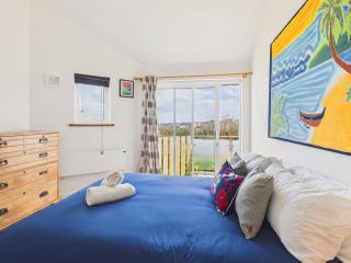 Top Deck Falmouth – Harbour Views & Parking - 3