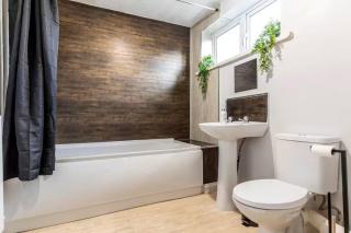 Modern 3BR Durham Stay for Work Trips - 4