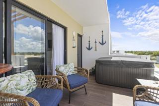NOK Modern 2BR with Rooftop Jacuzzi By Vistacana - 0