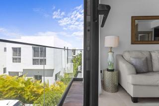 NOK Modern 2BR with Rooftop Jacuzzi By Vistacana - 9