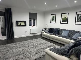 Entire 3 bedroom deluxe house - 6