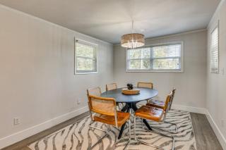 Renovated Oasis w/ Yard: Pets Welcome! - 4