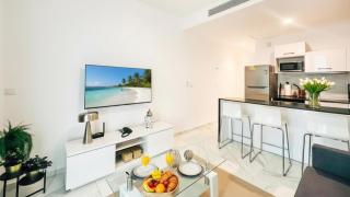 Cana Rock Penthouse Golf Views & Infinity Pool - 9