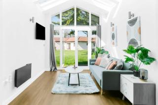 Lovely 2BR Holiday Chalet Near Sidmouth - Sleeps 6 - 4