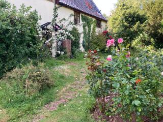 Valley Farmhouse, Westhall - 9