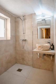 Hnejja Stays - Maltese Character Maisonette in Floriana- 5-Min Walk to Valletta - 6