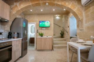 Hnejja Stays - Maltese Character Maisonette in Floriana- 5-Min Walk to Valletta - 1