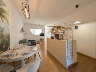 - 300m dalla Stazione - WiFi - 4 posti letto - 9