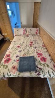 Spacious Central Reading Flat, 2 Double Beds, Wi-Fi, Parking - 1