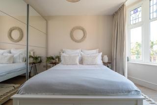 Blu's Seaview Apartment - 7
