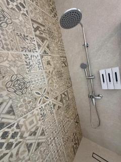 Alley Suites - New 1BR apartment w ith Private Yard by SF Homes - 1