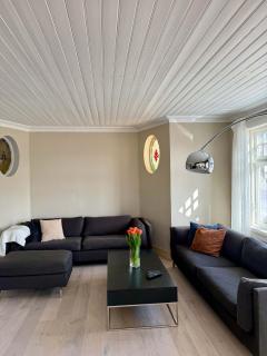 4-Bedroom Apartment - 9