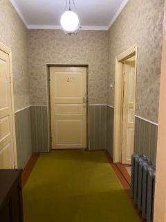 Ratusha Hall Zazymje - 1