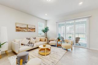 Amazing home with outdoor patio, wifi, & close to local attractions near Orlando - 8