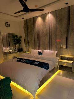 Go Glam Hotels Bahria Town - 5