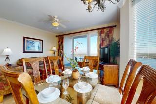 Lakefront condo near Disney with lake and city view, pool, hot tub, AC & WiFi - 2