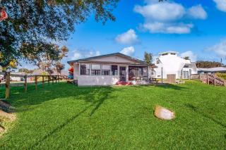 Lakefront home with water views, foosball, screened porch, & private W/D - 0