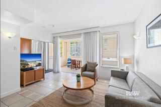 Beach resort on Hastings st - 5