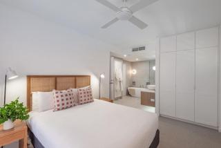 Modern Opulence in the heart of Hastings St - 9