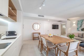 Modern Opulence in the heart of Hastings St - 5