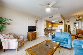 Lakefront condo with beautiful views, wifi, central AC, shared pool, & hot tub - 5