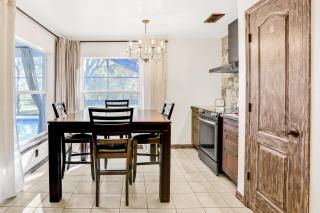 Peaceful home with an enclosed patio, pool, grill, washer/dryer, & AC - 6