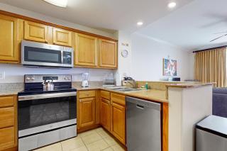 Lakefront condo with amazing views, pool, & hot tub - steps from the beach - 4