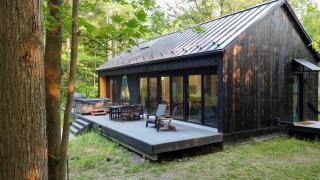 Scandinavian Chalet Games Hot TubSauna - 5