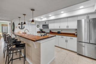 Luxury, Direct Oceanfront Unit and Balcony, Southeast Corner, Heated Pool, Garage Parking - 6