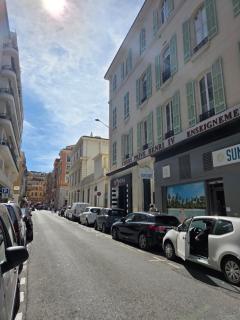 Le Cosy - Place Masséna - Nice - 9