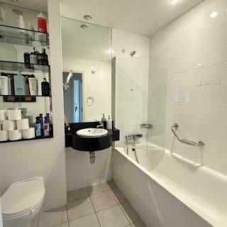 The Cozy Corner Two Rooms in Shared APT Perfect for 4 without kitchen - 8