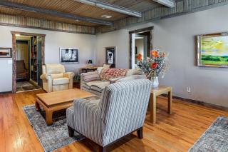 Gassville Group Getaway! Pet-Friendly Home + Yard - 7