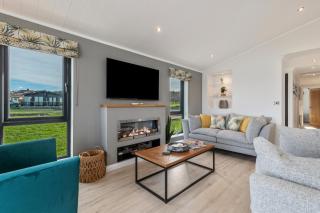 Bryn Hafod - Luxury Lodge Hot Tub Walk to Beach - 3