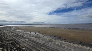 3BR Family Caravan Steps Away From Beach With Free WiFI, Smart TV & Fishing Lake, Arcades - 1