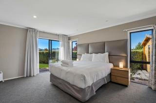 Mt Aspiring Elegance - 1