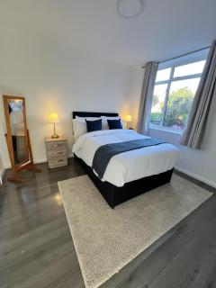 Two Bedroom Flat Bristol - 9