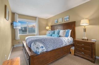 Stunning Beachfront Suite - Sleeps 6 - Second Floor - Pool and Sauna - 7