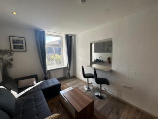 Kurvilla Apartments - 6