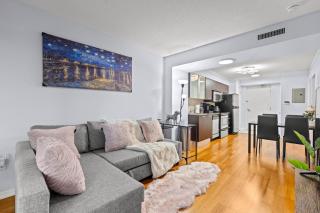 Stylish 2BR Downtown Sanctuary - Free Parking - 8