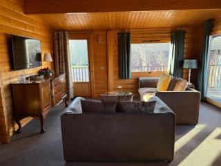 Meadowbrook Lodges - up to 20 guests - 1