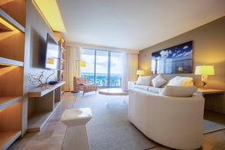 1 Hotel 1 Bedroom 1 and Half Bathroom Beachfront Residence With Balcony - 7