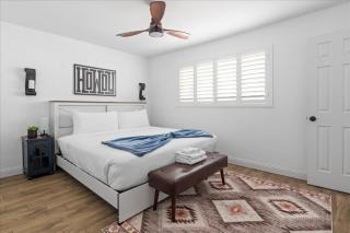 Villa Sorriso Stylish 3BR Home with Backyard Fun - 8