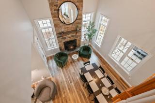 Luxury Modern 2 King Suites-Hot Tub-Hike-Sleeps 12 - 5