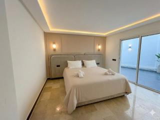 Spacious apartment with private terrace and secure parking in the heart of Casablanca - 9