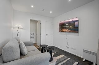 Summit Haven – Centre | 5BR New Build | 2 Spas - 3