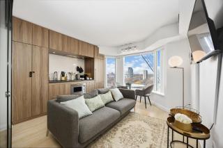 Elegant one Bedroom in Torontos Premier Luxury District - 0