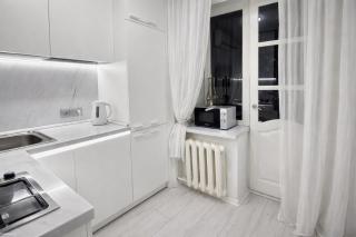 Central 2 bdr apartment - 4