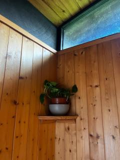 Lush 1970s Scandi-inspired Welsh woodland cabin - 1